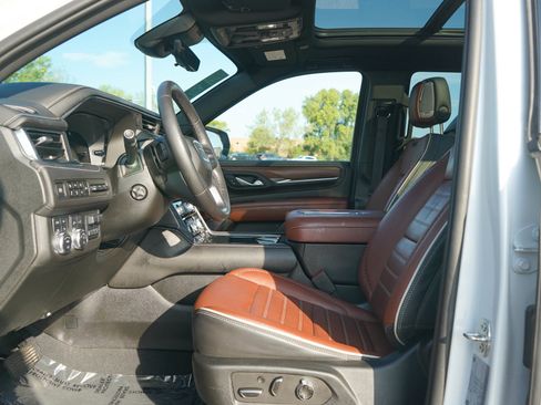 Used 2023 GMC Yukon Denali Ultimate AWD/4WD image 25