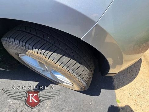 Used 2018 Ford Edge SEL w/ Equipment Group 201A AWD/4WD image 10