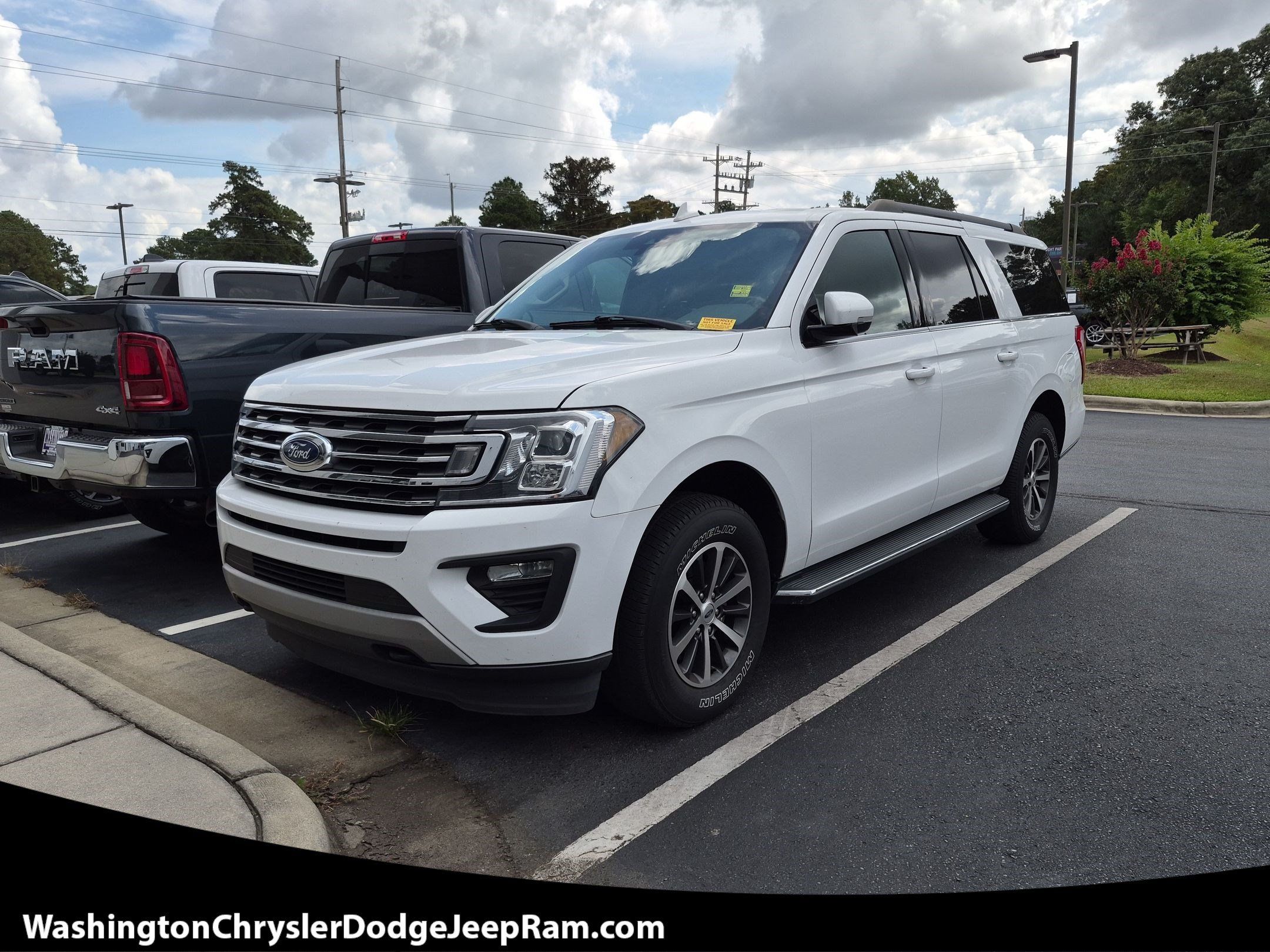 Used 2020 Ford Expedition Max XLT w/ Equipment Group 202A AWD/4WD image 1