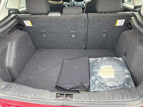 Used 2016 Ford Focus SE FWD image 19