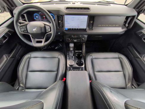 Used 2025 Ford Bronco Badlands AWD/4WD image 16