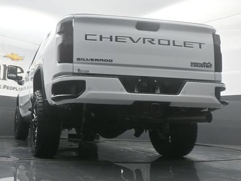 New 2026 Chevrolet Silverado 2500 High Country w/ High Country Premium Package AWD/4WD image 33