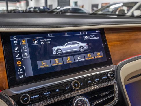 Used 2021 Bentley Flying Spur W12 AWD/4WD image 12