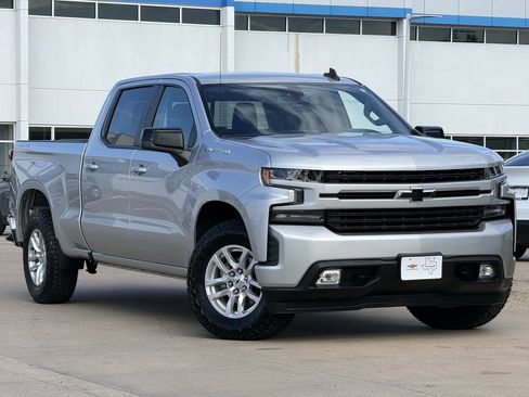 Used 2021 Chevrolet Silverado 1500 RST w/ Convenience Package II image 2
