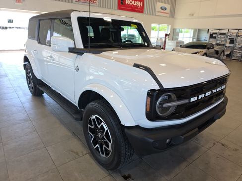 Used 2023 Ford Bronco Outer Banks AWD/4WD image 5