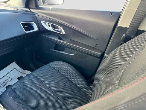 Used 2017 Chevrolet Equinox LS image 20