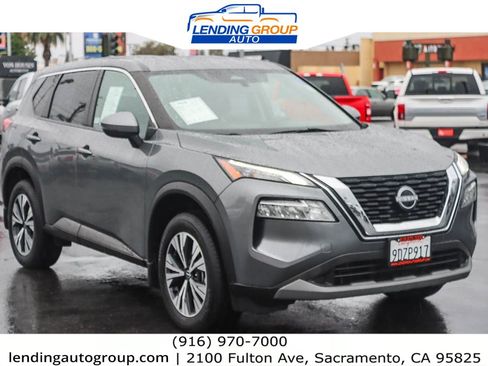 Used 2023 Nissan Rogue SV image 5