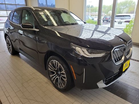 Used 2026 BMW X3 xDrive30i w/ Premium Package AWD/4WD image 3
