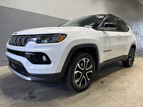 Used 2022 Jeep Compass Limited AWD/4WD image 28