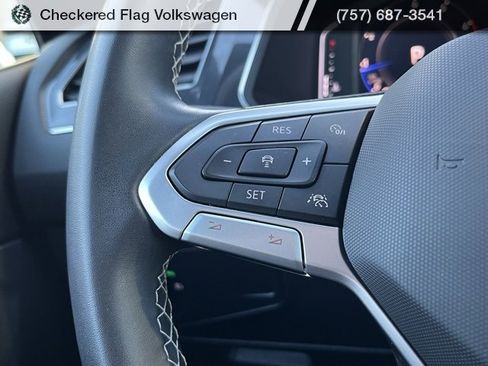 Used 2023 Volkswagen Tiguan SEL R-Line image 35