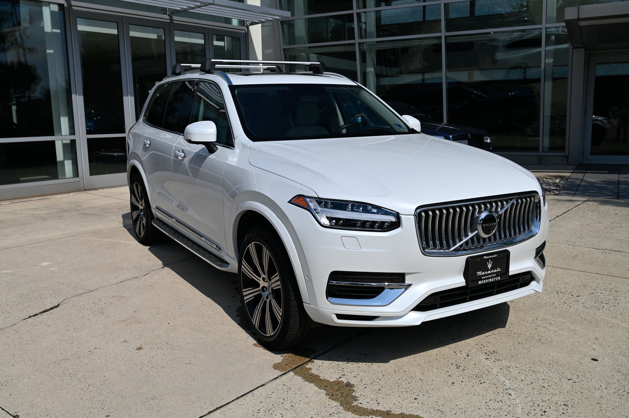 Used 2022 Volvo XC90 T8 Inscription w/ Advanced Package AWD/4WD image 3