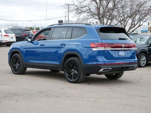 Certified 2025 Volkswagen Atlas SE w/ Panoramic Sunroof Package image 5
