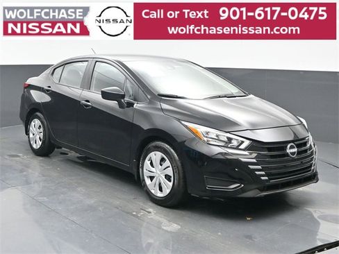 Used 2025 Nissan Versa S w/ Trunk Package image 8