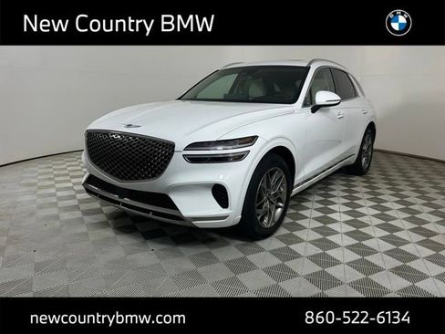 Used 2025 Genesis GV70 2.5T w/ Select Package AWD/4WD image 3