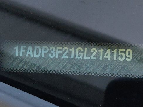 Used 2016 Ford Focus SE FWD image 33