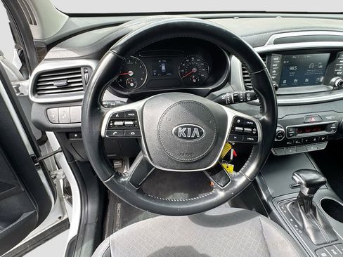 Used 2019 Kia Sorento S AWD/4WD image 11