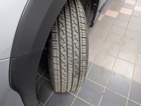 Used 2025 Subaru Outback Premium image 32