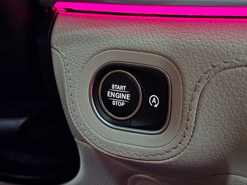 Used 2021 Mercedes-Benz GLS 580 4MATIC image 34