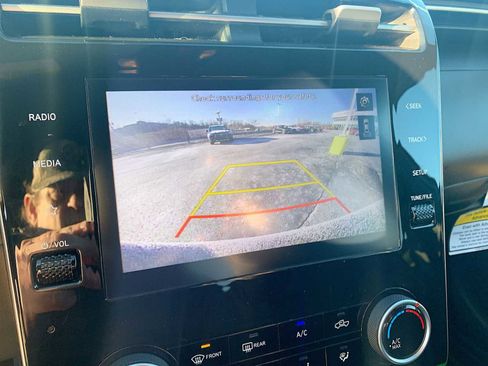 Used 2022 Hyundai Santa Cruz SEL image 14