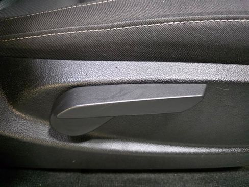 Used 2018 Chevrolet Colorado LT w/ Safety Package AWD/4WD image 23