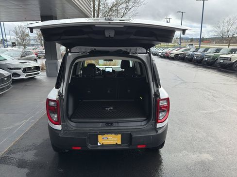 Used 2021 Ford Bronco Sport Badlands image 6