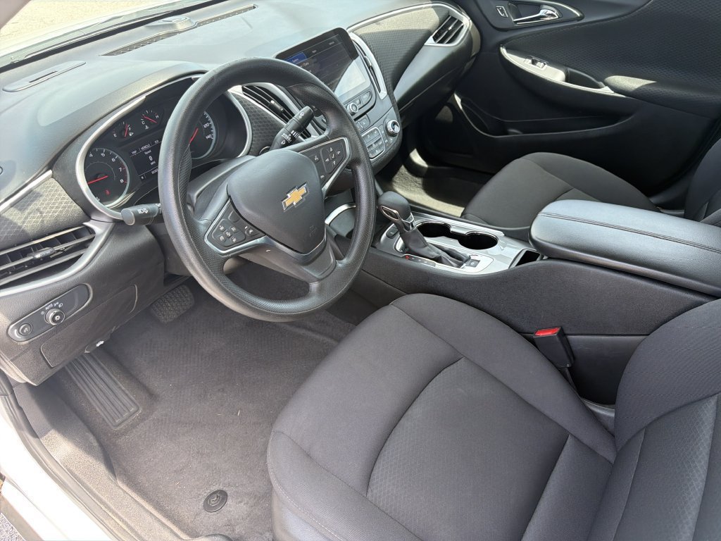 Used 2024 Chevrolet Malibu LT FWD image 18