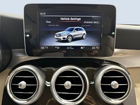 Used 2016 Mercedes-Benz GLC 300 4MATIC image 22