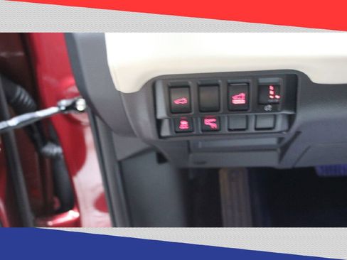 Used 2019 Subaru Ascent Touring image 14