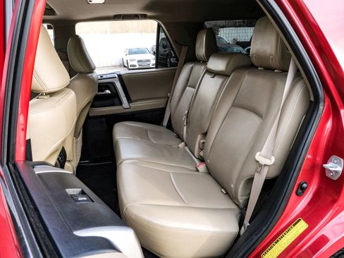 Used 2014 Toyota 4Runner Limited image 42