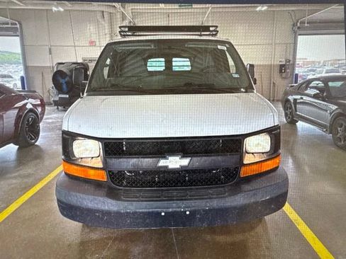 Used 2015 Chevrolet Express 3500 LS RWD image 19