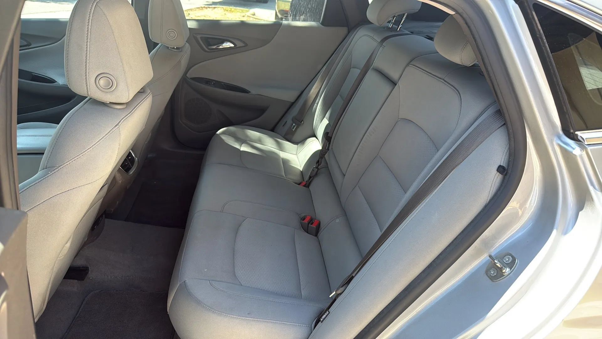 Used 2017 Chevrolet Malibu LT FWD image 16