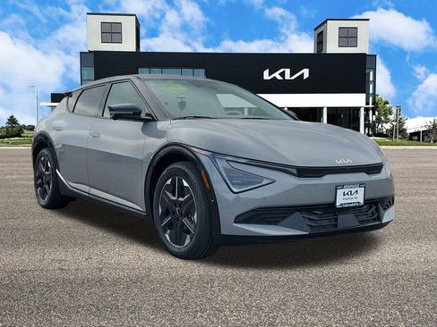 New 2025 Kia EV6 Wind image 2