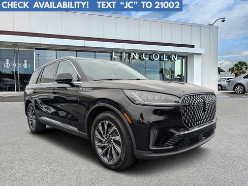 New 2026 Lincoln Aviator 2WD image 1