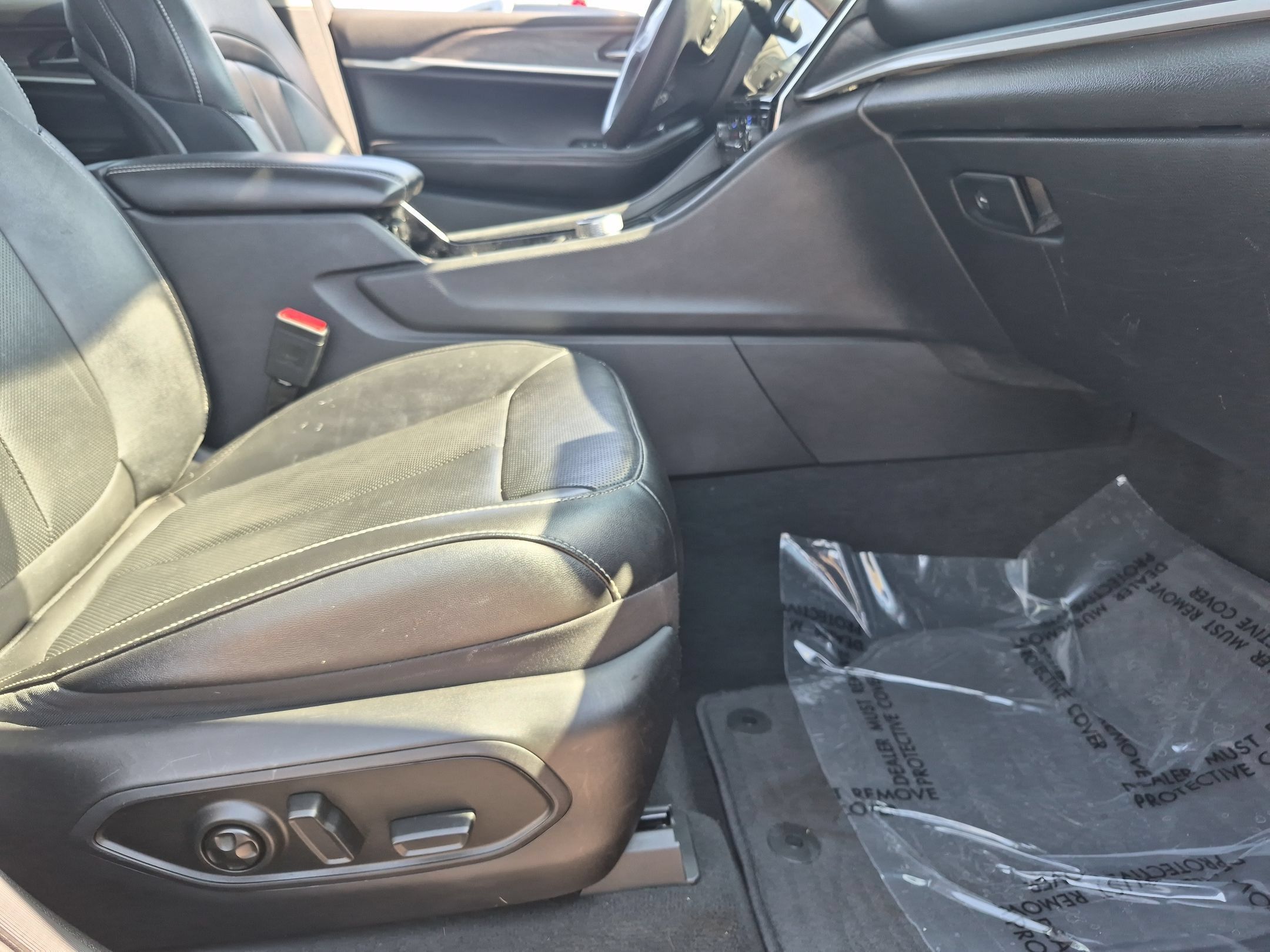Used 2023 Jeep Grand Cherokee L Limited w/ Luxury Tech Group II RWD image 24