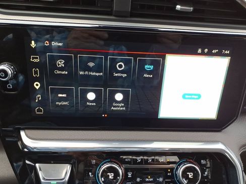 Used 2024 GMC Sierra 1500 Denali w/ Technology Package AWD/4WD image 19