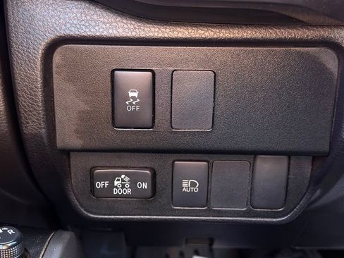 Used 2023 Toyota Tacoma SR5 RWD image 25