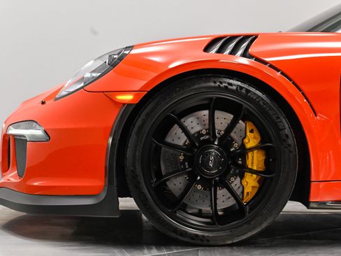 Used 2016 Porsche 911 GT3 RS RWD image 5