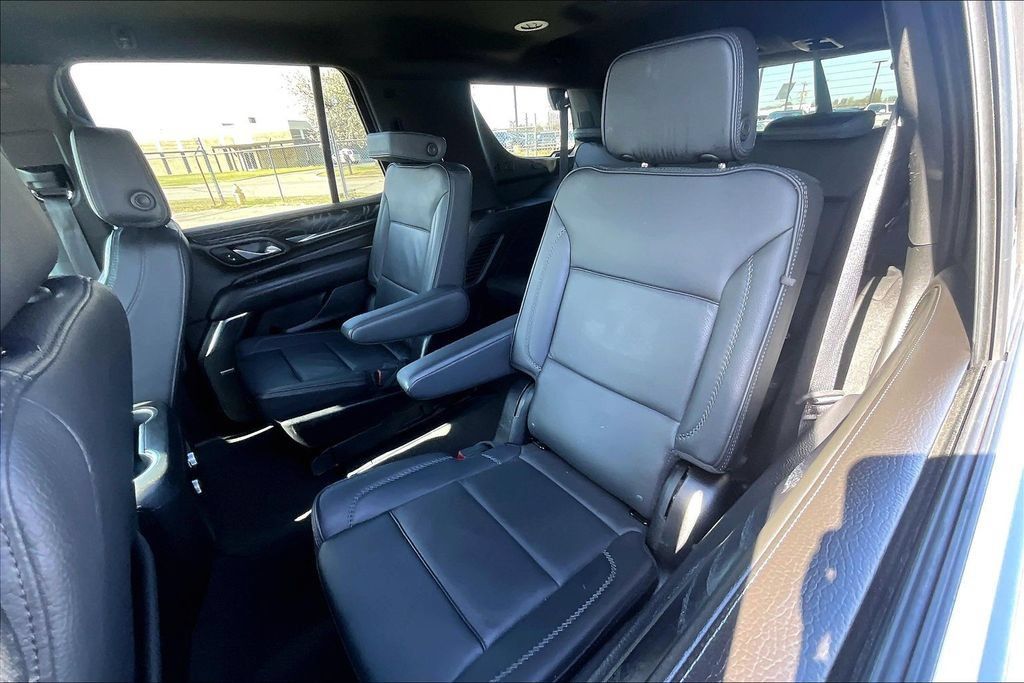 Used 2024 GMC Yukon Denali AWD/4WD image 34