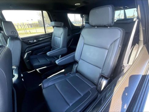 Used 2024 GMC Yukon Denali AWD/4WD image 34