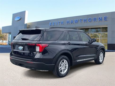 Certified 2025 Ford Explorer Active image 6
