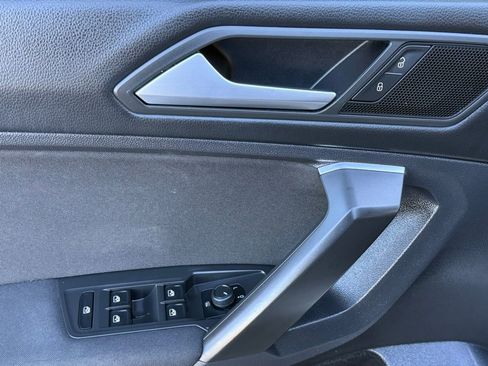 Used 2021 Volkswagen Tiguan S image 16