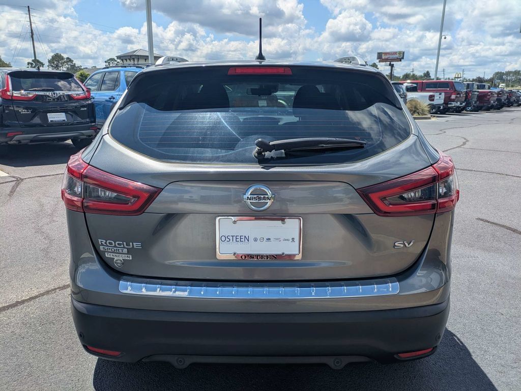Used 2020 Nissan Rogue Sport SV FWD image 6