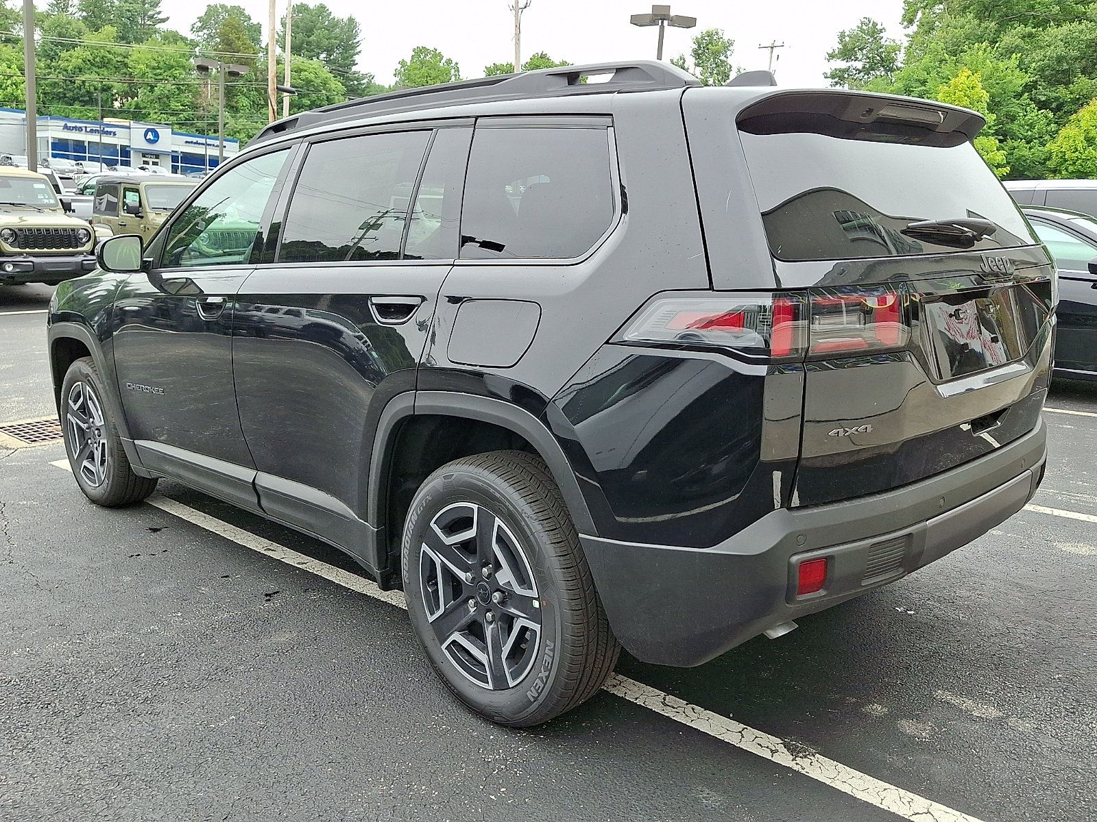 New 2026 Jeep Cherokee Laredo AWD/4WD image 4