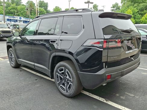 New 2026 Jeep Cherokee Laredo AWD/4WD image 4