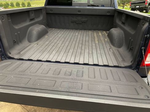 Used 2018 Chevrolet Silverado 1500 LTZ Z71 w/ Centennial Edition AWD/4WD image 10