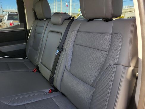 Used 2022 Toyota Tundra Limited image 18