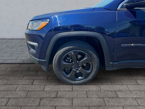 Used 2018 Jeep Compass Latitude w/ Cold Weather Group FWD image 26