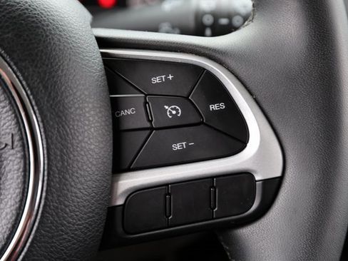 Used 2020 Jeep Renegade Latitude image 20