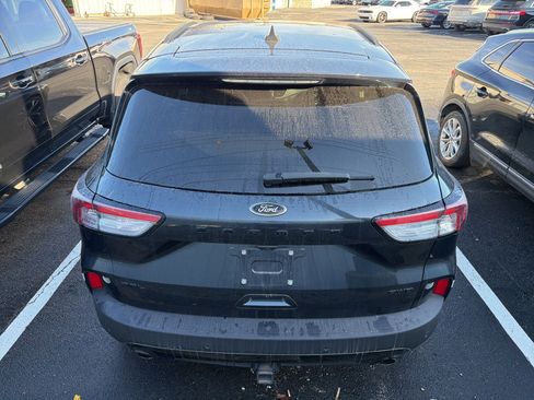 Used 2022 Ford Escape SEL w/ SEL Stealth AWD Package image 7