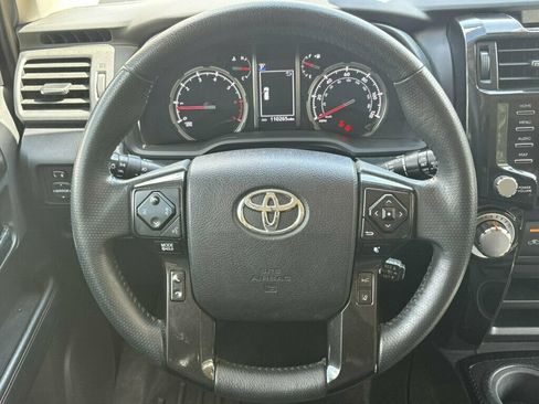 Used 2020 Toyota 4Runner TRD Off-Road Premium w/ Moonroof Package AWD/4WD image 27